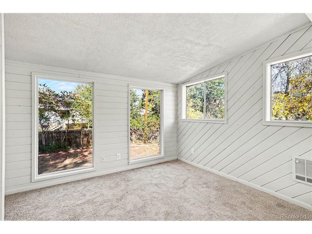 849 Dean Dr, Northglenn, CO 80233