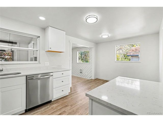 849 Dean Dr, Northglenn, CO 80233