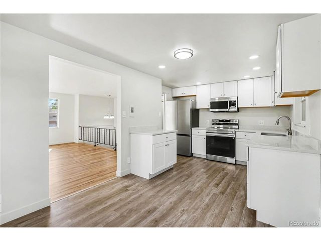 849 Dean Dr, Northglenn, CO 80233