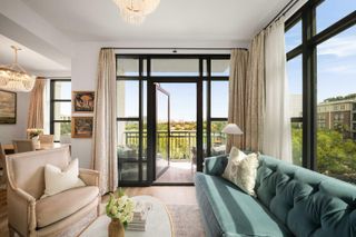 5 Gadsdenboro Street 319, Charleston, SC 29401