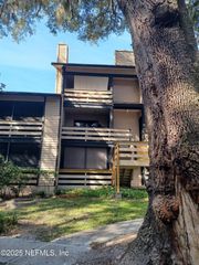 1604 ARCADIA Drive, 203, Jacksonville, FL 32207