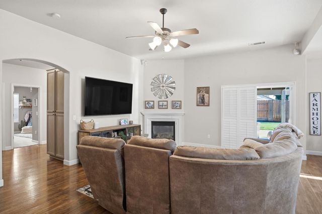 4509 Mt Bullion St, Denair, CA 95316