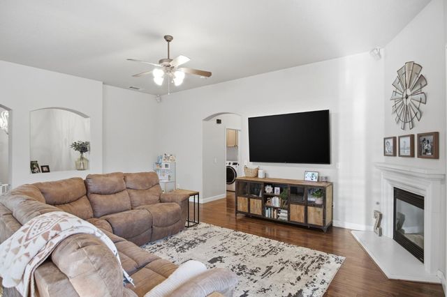 4509 Mt Bullion St, Denair, CA 95316