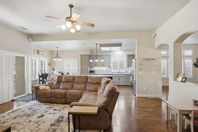 4509 Mt Bullion St, Denair, CA 95316