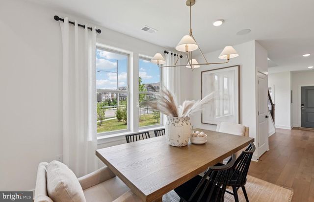 6033 SUNSTONE LN, Haymarket, VA 20169