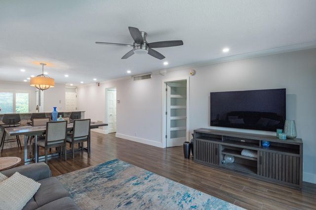 2500 PRESIDENTIAL Way 304, West Palm Beach, FL 33401