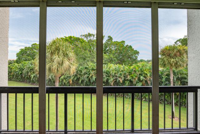 2500 PRESIDENTIAL Way 304, West Palm Beach, FL 33401