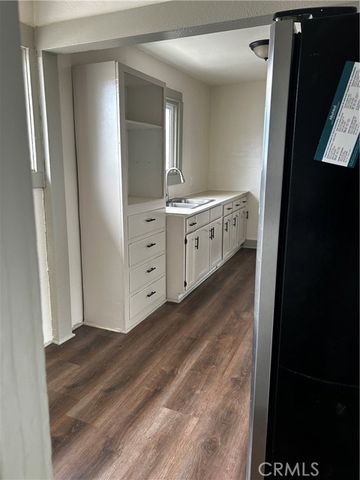 9623 Bandera, Los Angeles, CA 90002