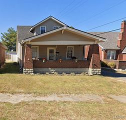 312 Whitelaw Avenue, Wood River, IL 62095