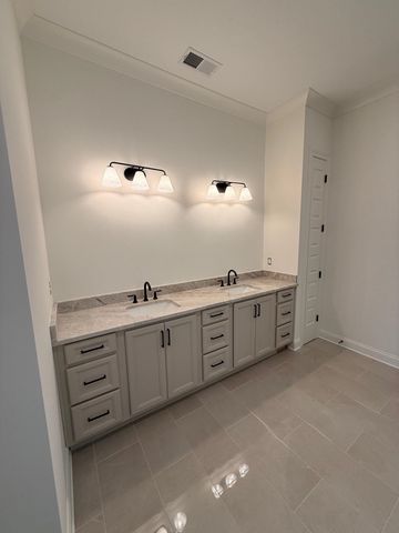 530 VALLEY FORGE LN, Rossville, TN 38066