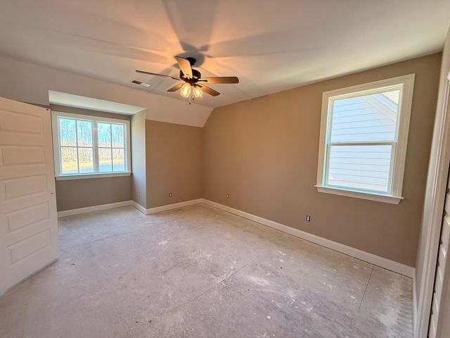 530 VALLEY FORGE LN, Rossville, TN 38066