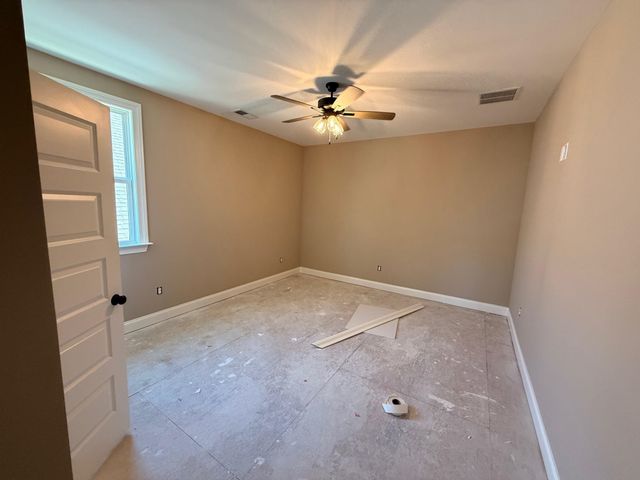 530 VALLEY FORGE LN, Rossville, TN 38066