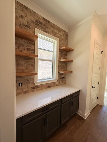 530 VALLEY FORGE LN, Rossville, TN 38066