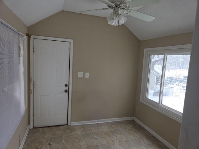 1041 6th Street E, Saint Paul, MN 55106