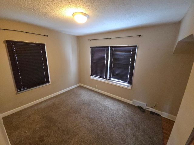 1041 6th Street E, Saint Paul, MN 55106