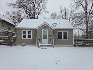 1041 6th Street E, Saint Paul, MN 55106