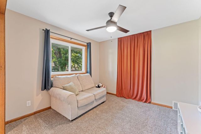 8203 Henslowe Avenue S, Cottage Grove, MN 55016