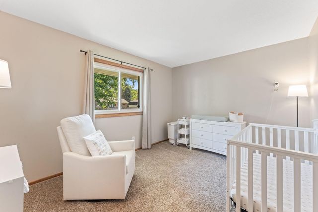 8203 Henslowe Avenue S, Cottage Grove, MN 55016