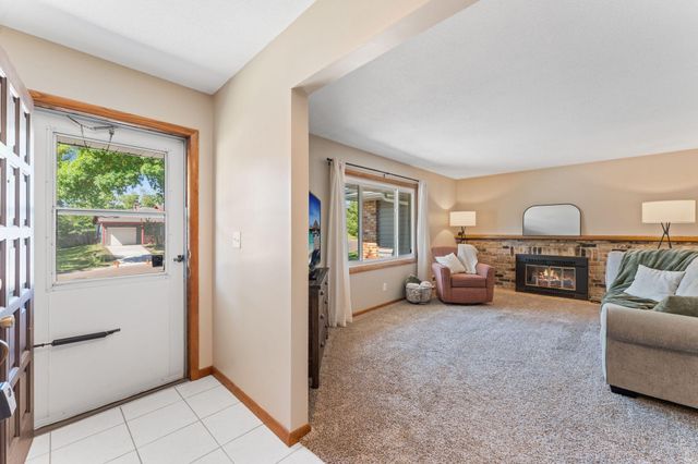 8203 Henslowe Avenue S, Cottage Grove, MN 55016