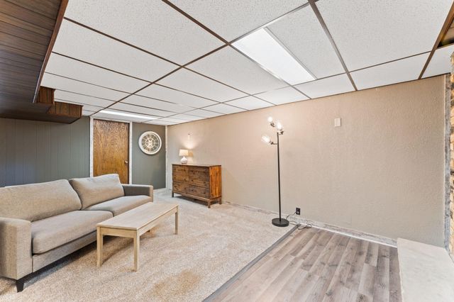 8203 Henslowe Avenue S, Cottage Grove, MN 55016