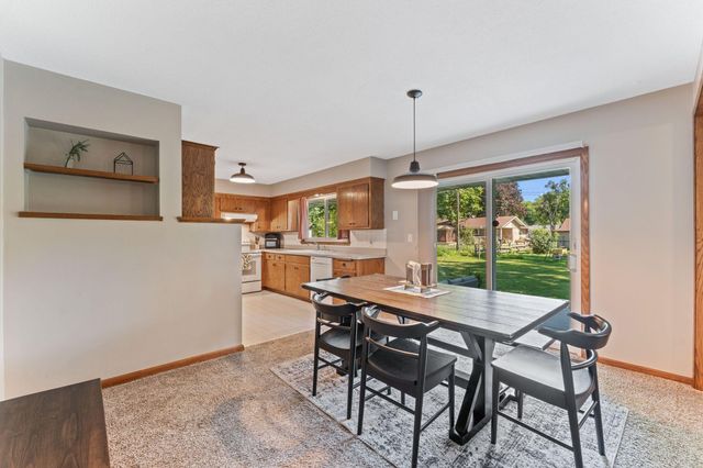 8203 Henslowe Avenue S, Cottage Grove, MN 55016
