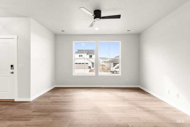 4254 N Camp Creek Ave, Meridian, ID 83646