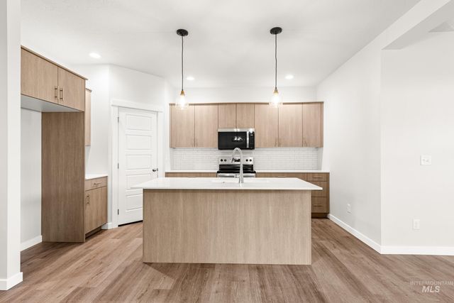 4254 N Camp Creek Ave, Meridian, ID 83646