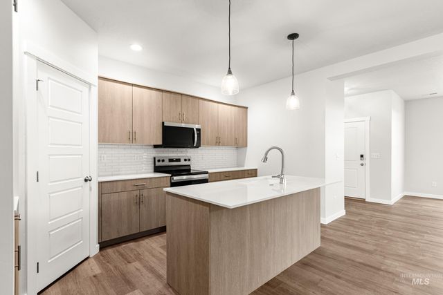 4254 N Camp Creek Ave, Meridian, ID 83646
