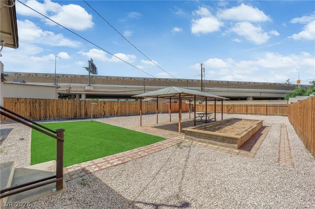 433 North 10th Street, Las Vegas, NV 89101