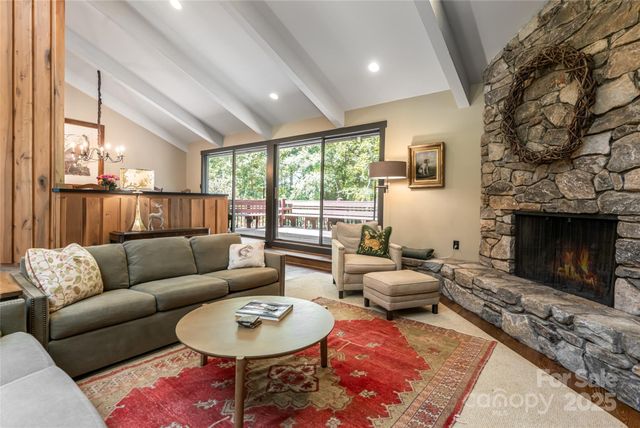 33 Deerhaven Lane, Asheville, NC 28803
