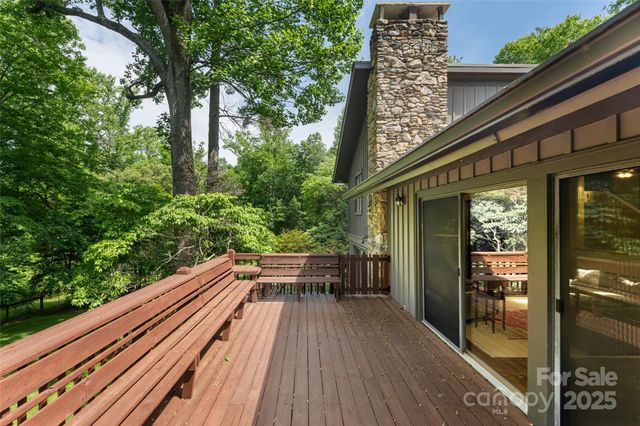 33 Deerhaven Lane, Asheville, NC 28803