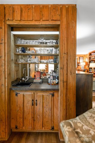 33 Deerhaven Lane, Asheville, NC 28803