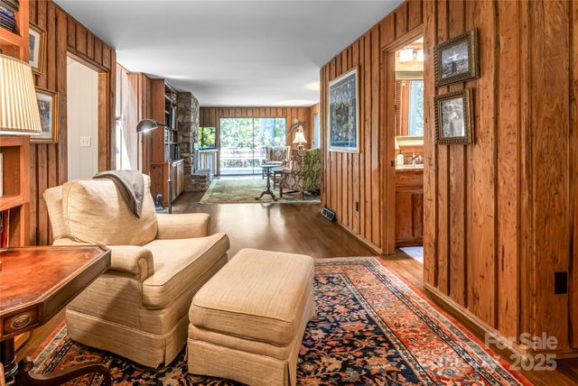 33 Deerhaven Lane, Asheville, NC 28803