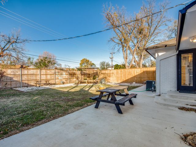 3739 Almazan Drive, Dallas, TX 75220