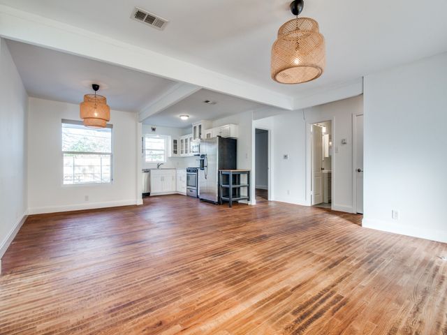 3739 Almazan Drive, Dallas, TX 75220