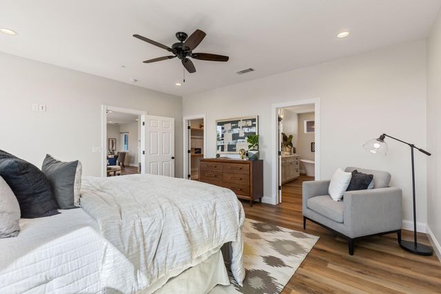 13042 Sweetbriar Ct, Auburn, CA 95603