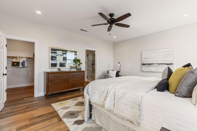 13042 Sweetbriar Ct, Auburn, CA 95603