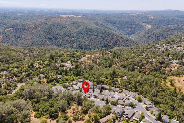 13042 Sweetbriar Ct, Auburn, CA 95603