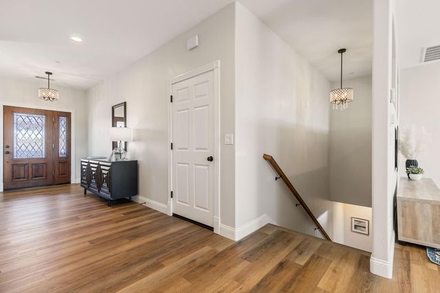13042 Sweetbriar Ct, Auburn, CA 95603