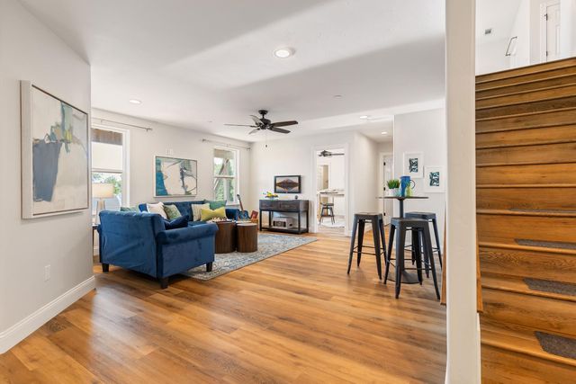 13042 Sweetbriar Ct, Auburn, CA 95603