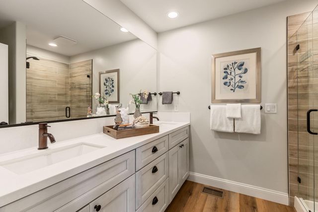 13042 Sweetbriar Ct, Auburn, CA 95603