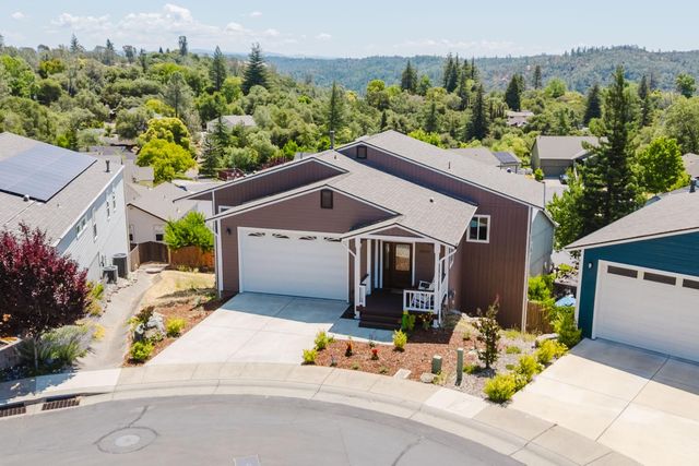 13042 Sweetbriar Ct, Auburn, CA 95603