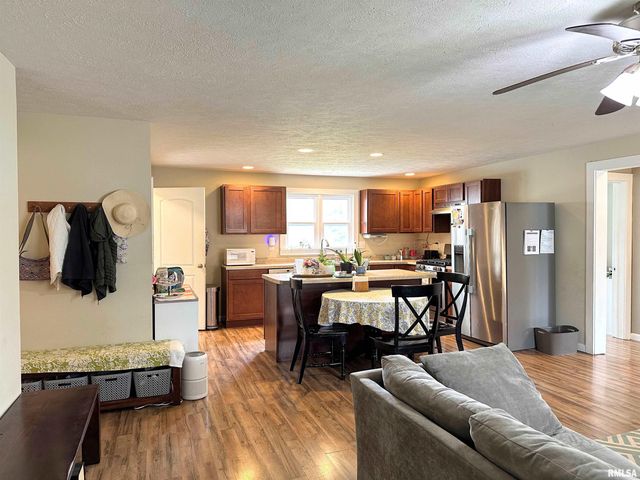 501 CEDAR CREEK Road, Makanda, IL 62958