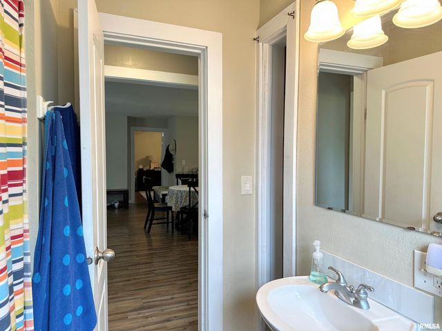 501 CEDAR CREEK Road, Makanda, IL 62958