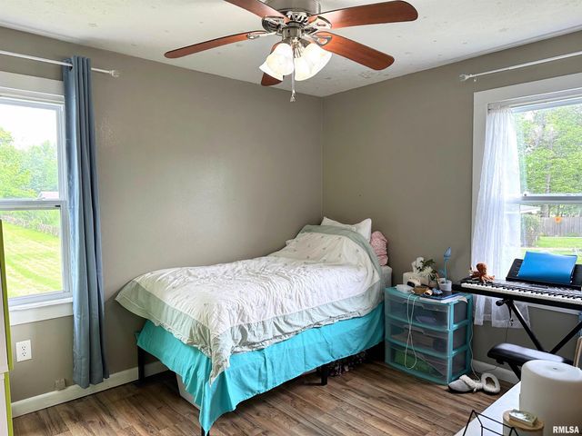 501 CEDAR CREEK Road, Makanda, IL 62958