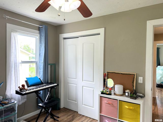 501 CEDAR CREEK Road, Makanda, IL 62958