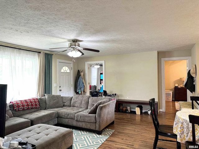 501 CEDAR CREEK Road, Makanda, IL 62958