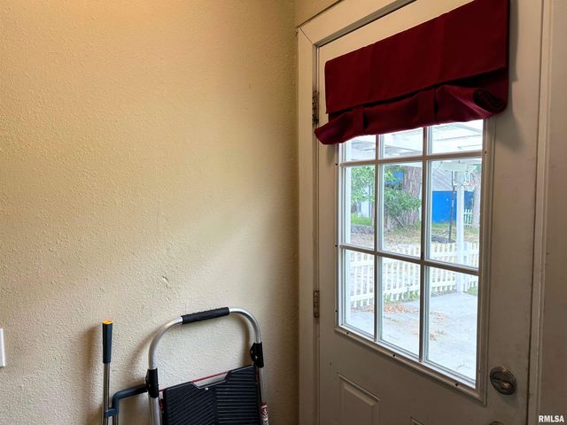 501 CEDAR CREEK Road, Makanda, IL 62958