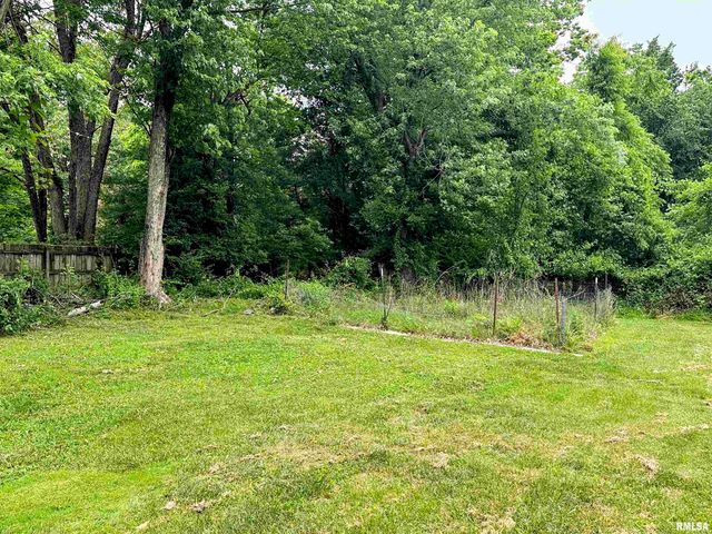 501 CEDAR CREEK Road, Makanda, IL 62958