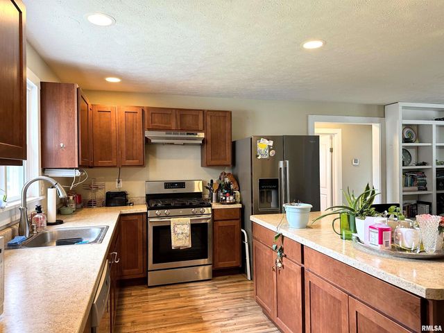 501 CEDAR CREEK Road, Makanda, IL 62958